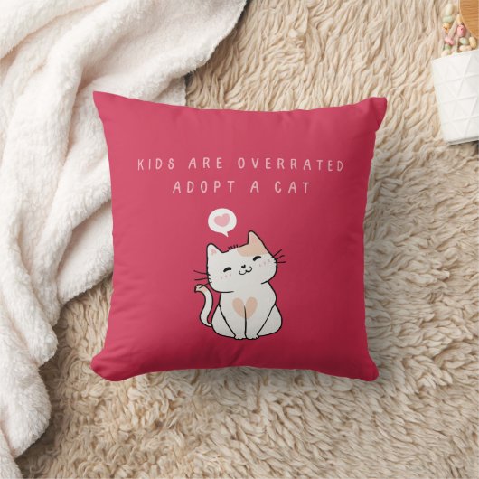 子供は過大評価されている – Cat Dark Magentaを採用 クッション (ブランケット)