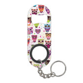 子供へかわいいフクロウの背景パターン キーホルダー栓抜き (裏面)