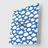 子供らしい 可愛い フワフワの雲が青い空に浮かぶ スクエア壁時計 (傾斜)