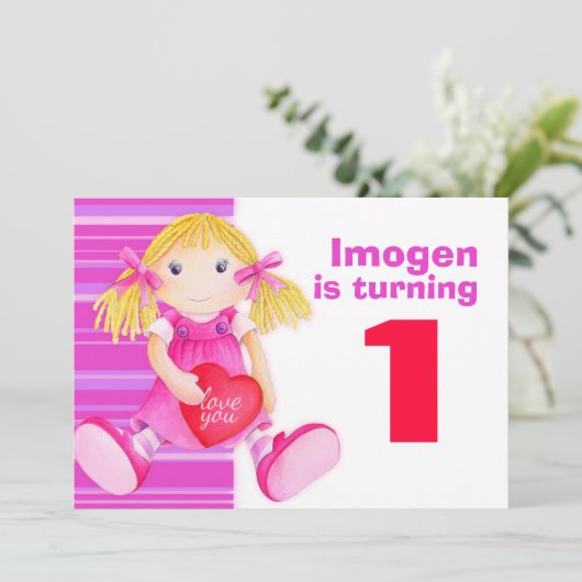 子供人形の最初の誕生日ピンクの誕生日招待状 招待状 (スタンド正面)