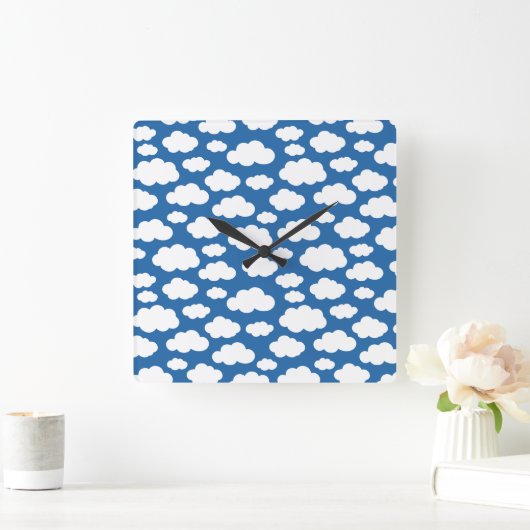 子供向けの可愛いフワフワ雲 青空 白 スクエア壁時計 (ホーム)