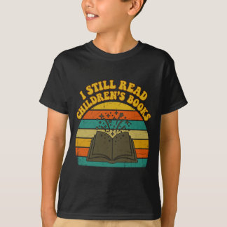 子供向けの本を読むのが好きな面白いレトロな男性 Tシャツ