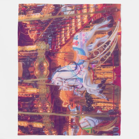 子供時代の夢 – 古い馬回転木馬 フリースブランケット (正面)