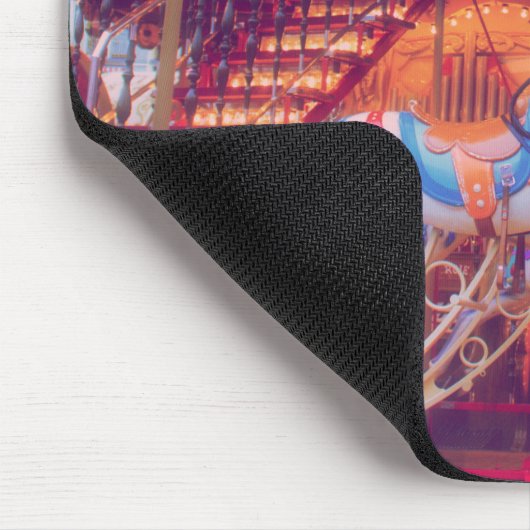 子供時代の夢 – 古い馬回転木馬 マウスパッド (コーナー)