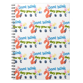 子供時代をテーマにしたジャーナルを大切な瞬間ごとに ノートブック