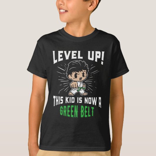 子供用空手ユニフォーム緑帯認定Tシャツギフト Tシャツ (正面)