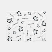 子供部屋パーソナライズされた白黒ペンギン フリースブランケット (正面(横))