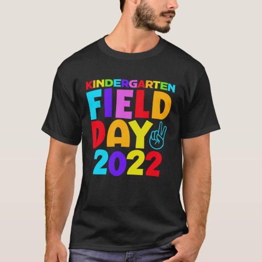 子供部屋フィールド日付2022 Tシャツ (正面)