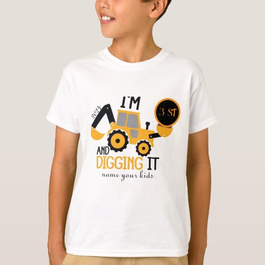 子供3人 3歳 3回目の誕生日 建設作業員 男の子 3歳 Tシャツ (正面)