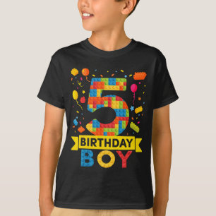 子供5年の古い建物ブロック誕生日少年 Tシャツ