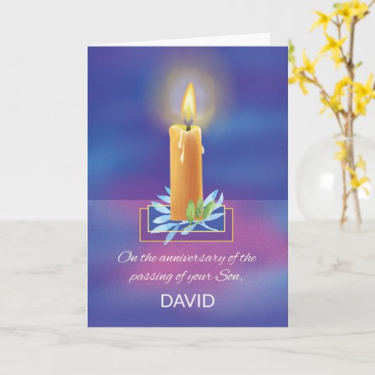 子孫記念日の宗教蝋燭の輝く喪失 カード (黄色い花)