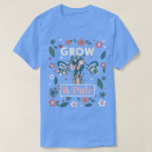 子宮プロチョイスフェミニストの女性を育てる Tシャツ (デザイン正面)