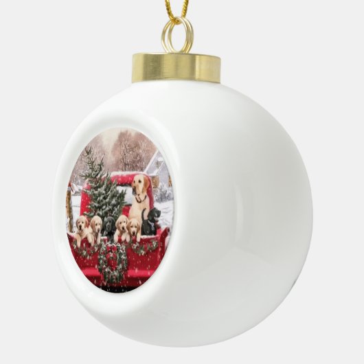子犬と可愛いクリスマスレトロ赤いトラック セラミックボールオーナメント (右)