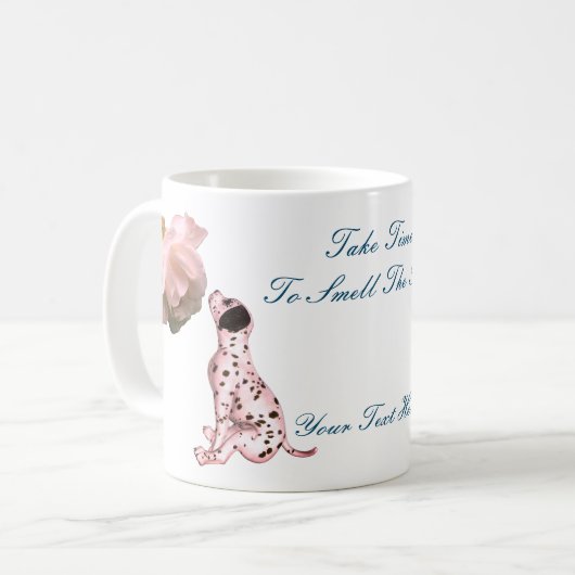子犬のバラを嗅感動的ぐ コーヒーマグカップ (正面左)
