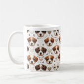 子犬のパラダイス:犬の可愛さのお祝い コーヒーマグカップ (左)