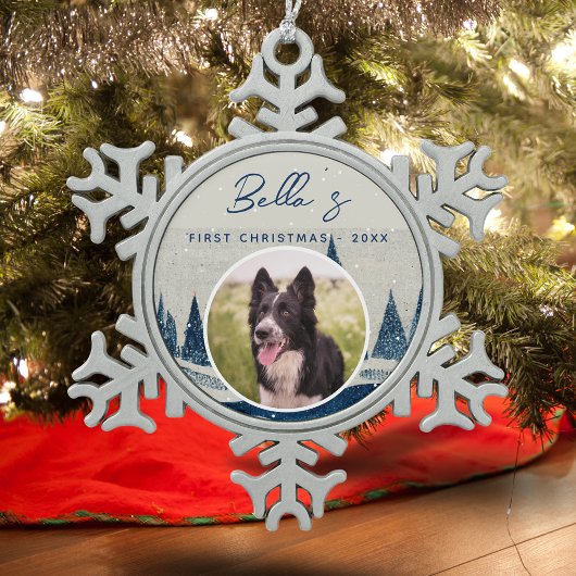 子犬の最初のクリスマス 冬の森の犬の写真  スノーフレークピューターオーナメント