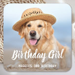 子犬の誕生日パーティーペットパーソナライズされたの写真 スクエアペーパーコースター<br><div class="desc">誕生日女！あなたの子犬または犬の誕生日パーティーに仕上げtouchを追加するシンプルこのペットの写真の男の子デザイン犬の誕生日パーティーのコースター。あなたの写真を追加お気に入りのし、名前、誕生日の番号でパーソナライズ。男の子の誕生日少年に変更。ペットの誕生日パーティーの装飾とギフトのためのコレクションを訪問。このコレクションはお気に入りの愛犬家と犬のママの間で！COPYRIGHT © 2020 Judy Burrows,  Black Dog Art - All Rights Reserved.子犬の誕生日パーティーペットパーソナライズされたフォトスクエア紙コースター</div>