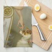 子犬をからかう華やかな女性 キッチンタオル (四つ折り)