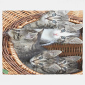 子猫がいっぱい入ったバスケット フリースブランケット (正面(横))
