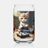 子猫がゲーム機で遊んでいる、 ガラス缶 (裏面)