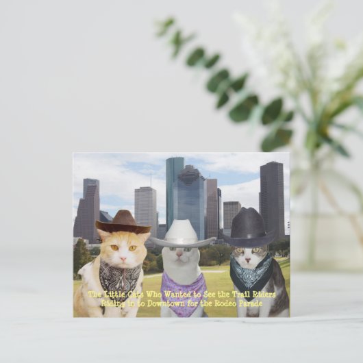 . .子猫たちが登山客を見たいと思う ポストカード (スタンド正面)