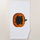 子猫たっぷりのカボチャ – かわいい黒猫ハロウィン ビーチタオル (正面)