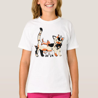 子猫とママおもしろい写真。 Tシャツ