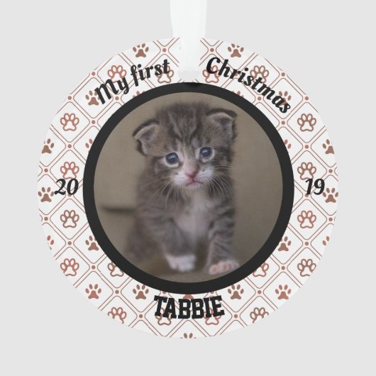 子猫のパーソナライズされた初めてのクリスマス写真 オーナメント (裏面)