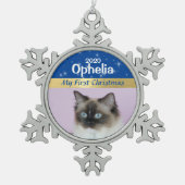 子猫のパーソナライズされた初めてのクリスマス写真 スノーフレークピューターオーナメント (正面)