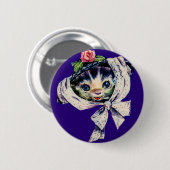 子猫の帽子をかぶった可愛らしい子猫 缶バッジ (正面&裏面)