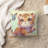 子猫の目に宿る不思議 クッション (ブランケット)