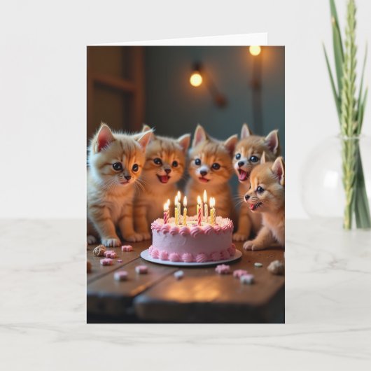 子猫の誕生日ピンクケーキカード カード (正面)