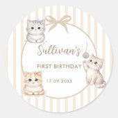 子猫の1歳の誕生日 シンプルな猫の誕生日パーティー ラウンドシール (正面)