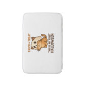 子猫は初めてのハロウィーンの準備ができてマスクを着ている バスマット (正面縦)