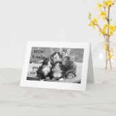 子猫は皆、私がハッピーバースデーを持つべきだと思う カード (黄色い花)