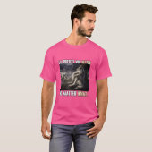 子猫を守ります 面白いアルファワイルドウルフ ウルフ Tシャツ (正面フル)