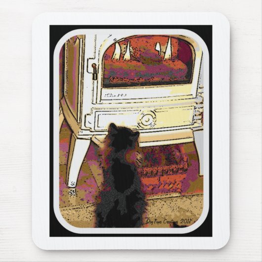 子猫を熟視する火 マウスパッド (正面)