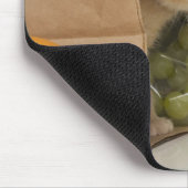 子猫インサイド買い物袋 マウスパッド (コーナー)