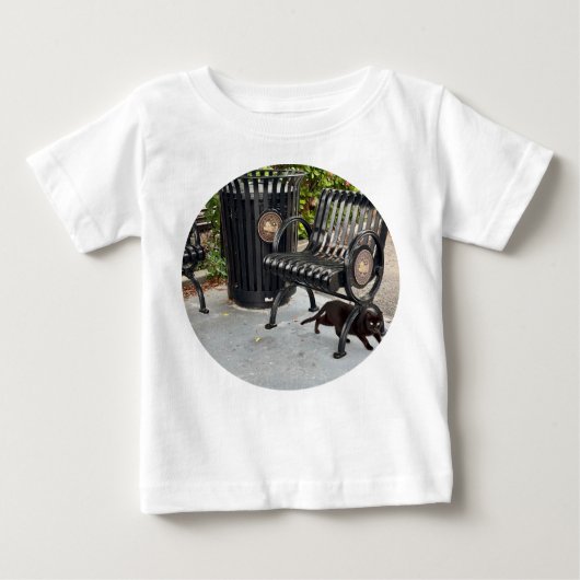 子猫インザパーク ベビーTシャツ (正面)