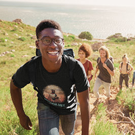 子猫バッカニアズサンセットクエスト Tシャツ