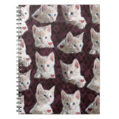 子猫猫はハートのイメージのパターンに直面します ノートブック (正面)