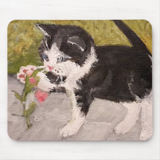 子猫遊とピンクの花 マウスパッド (正面)