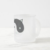 子猫陰陽(ミントグリーン、ブラック、ホワイト) フロストグラスマグカップ (正面右)