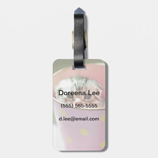 子猫隠れ ラゲッジタグ (裏面縦)