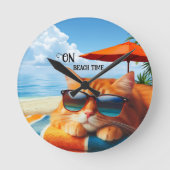 子猫雪のビーチ夏 ラウンド壁時計 (正面)