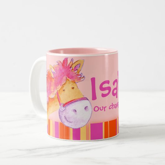 子馬のピンクのチャンピオンの馬のライダーは女の子をマグと名前を挙げます ツートーンマグカップ (正面左)
