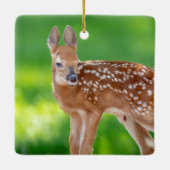 子鹿生まれたばかりののポートレート セラミックオーナメント (裏面)