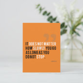 孔子引用文やる気を起こさせる感動的オレンジ ポストカード (スタンド正面)