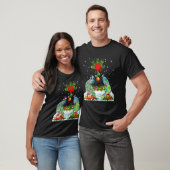 孔雀おもしろいクリスマスツリー Tシャツ (ユニセックス)
