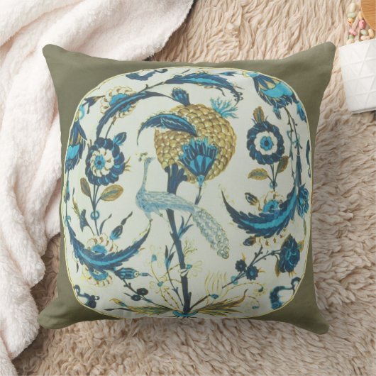 孔雀と絵を描かれたIznikの皿はflの中でとまりました クッション (ブランケット)